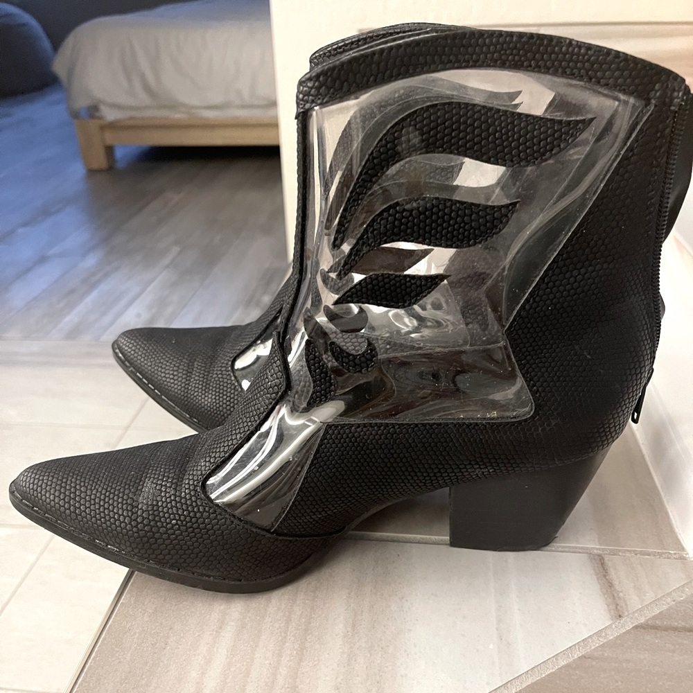 Shoes Coconut by Matiss size 10 , worn twice